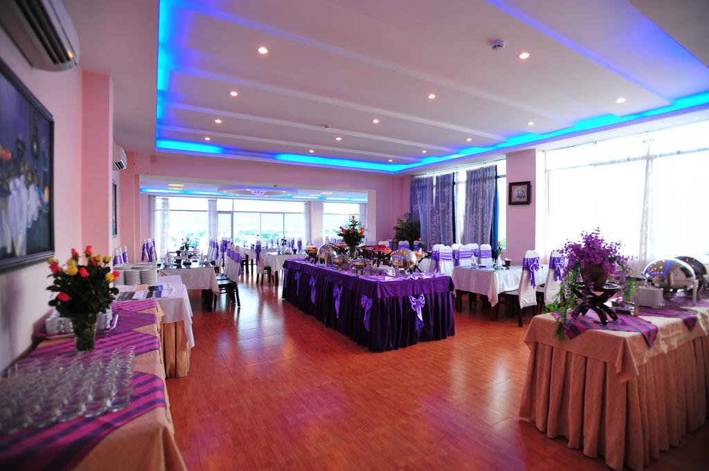 Violet Hotel Nha Trang Room photo